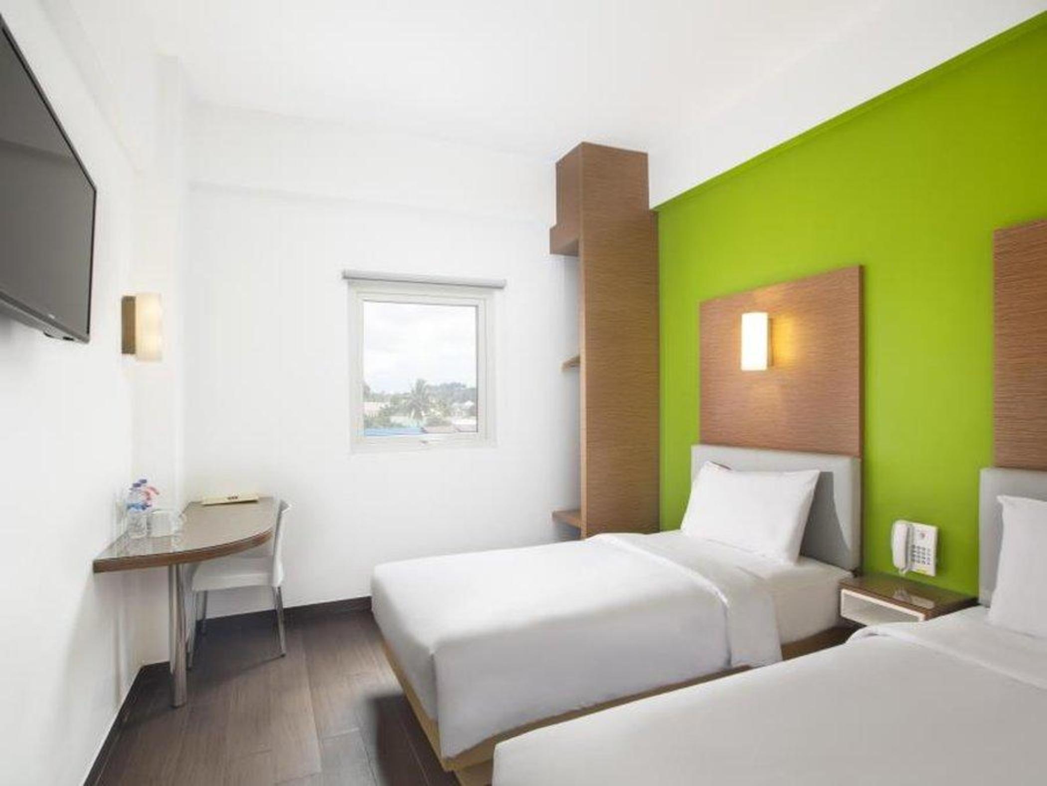 Amaris Hotel Самаринда Экстерьер фото