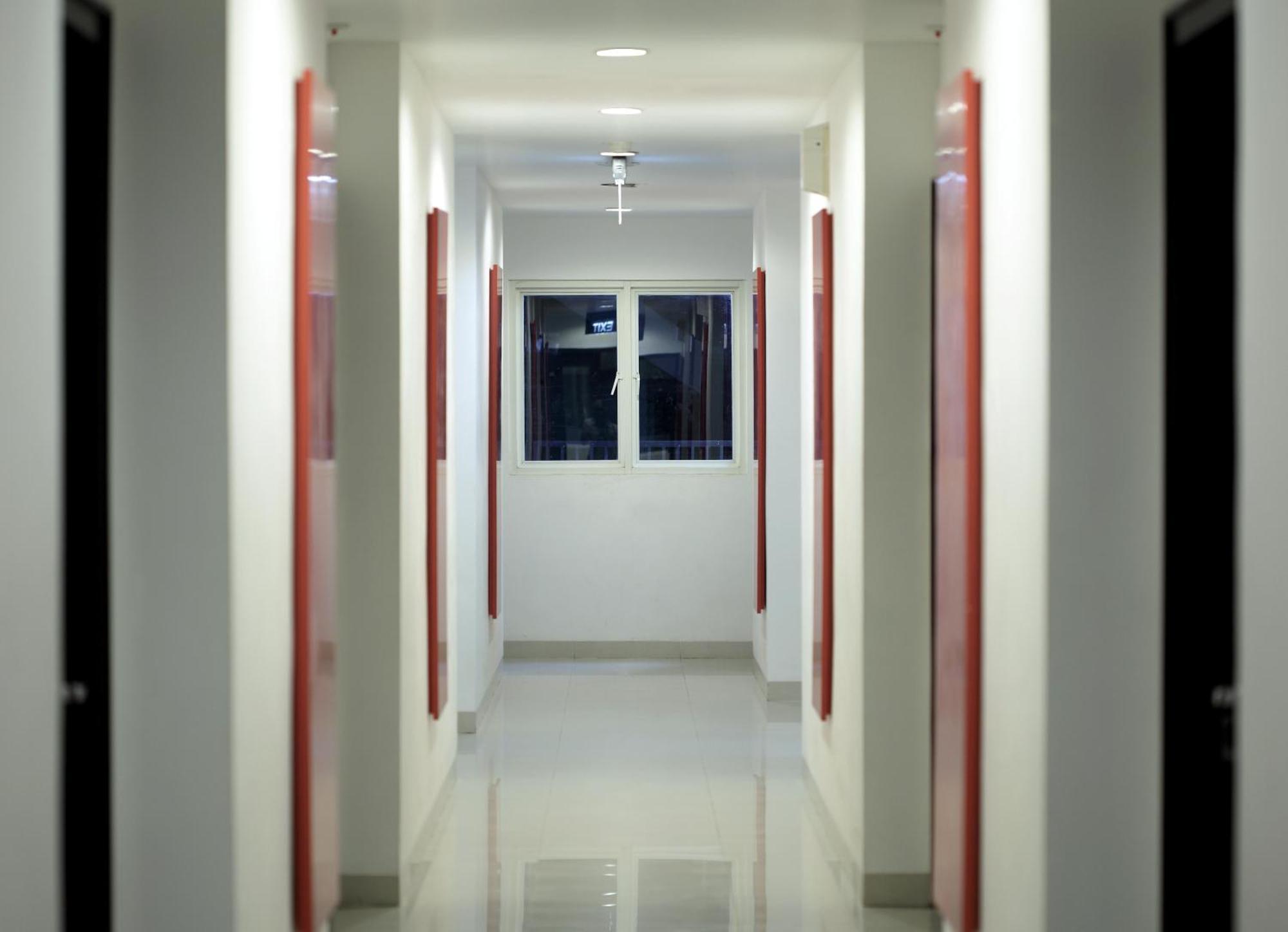 Amaris Hotel Самаринда Экстерьер фото